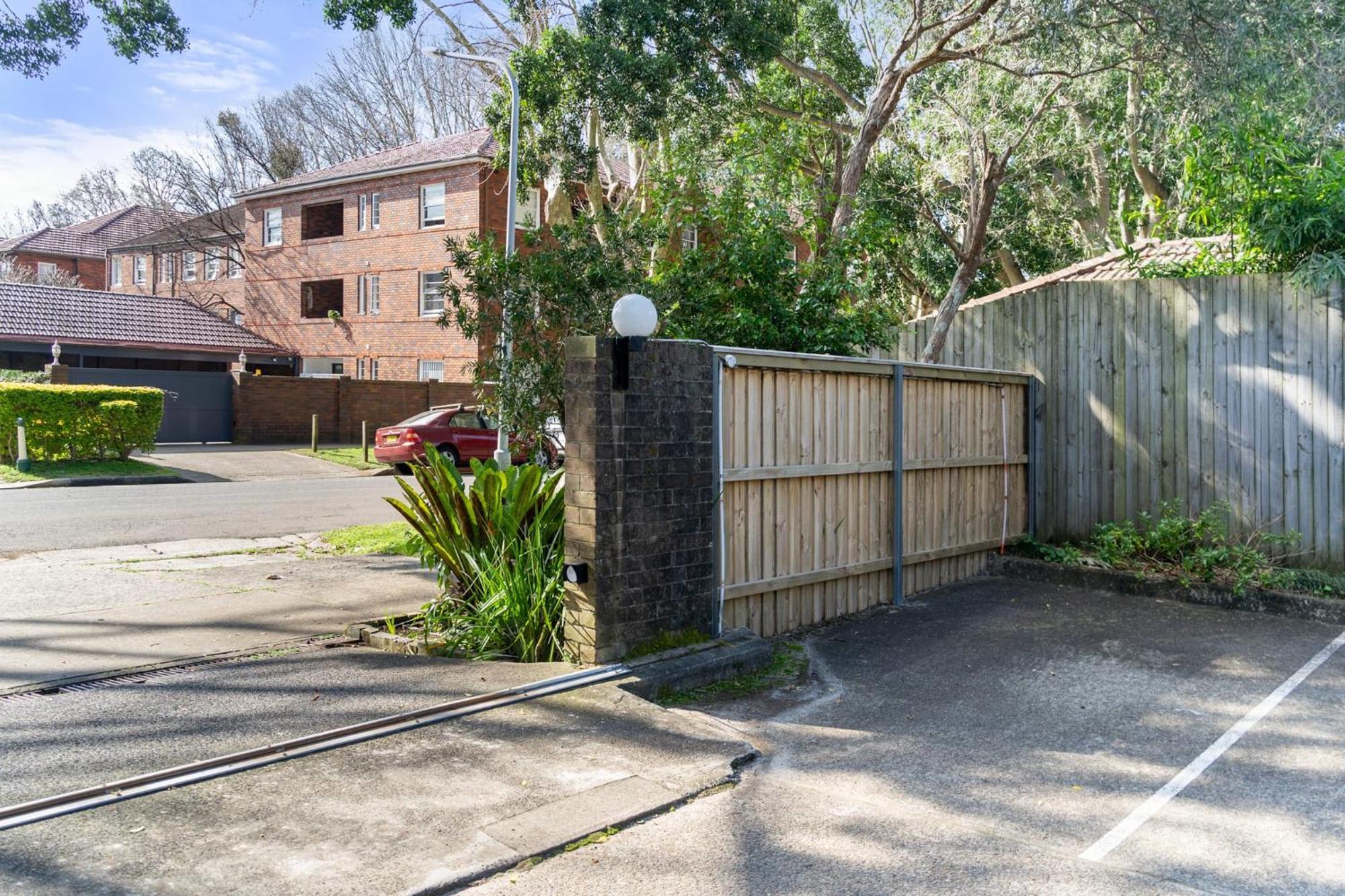 Pet-friendly Just Minutes From Bondi Apartment Sydney